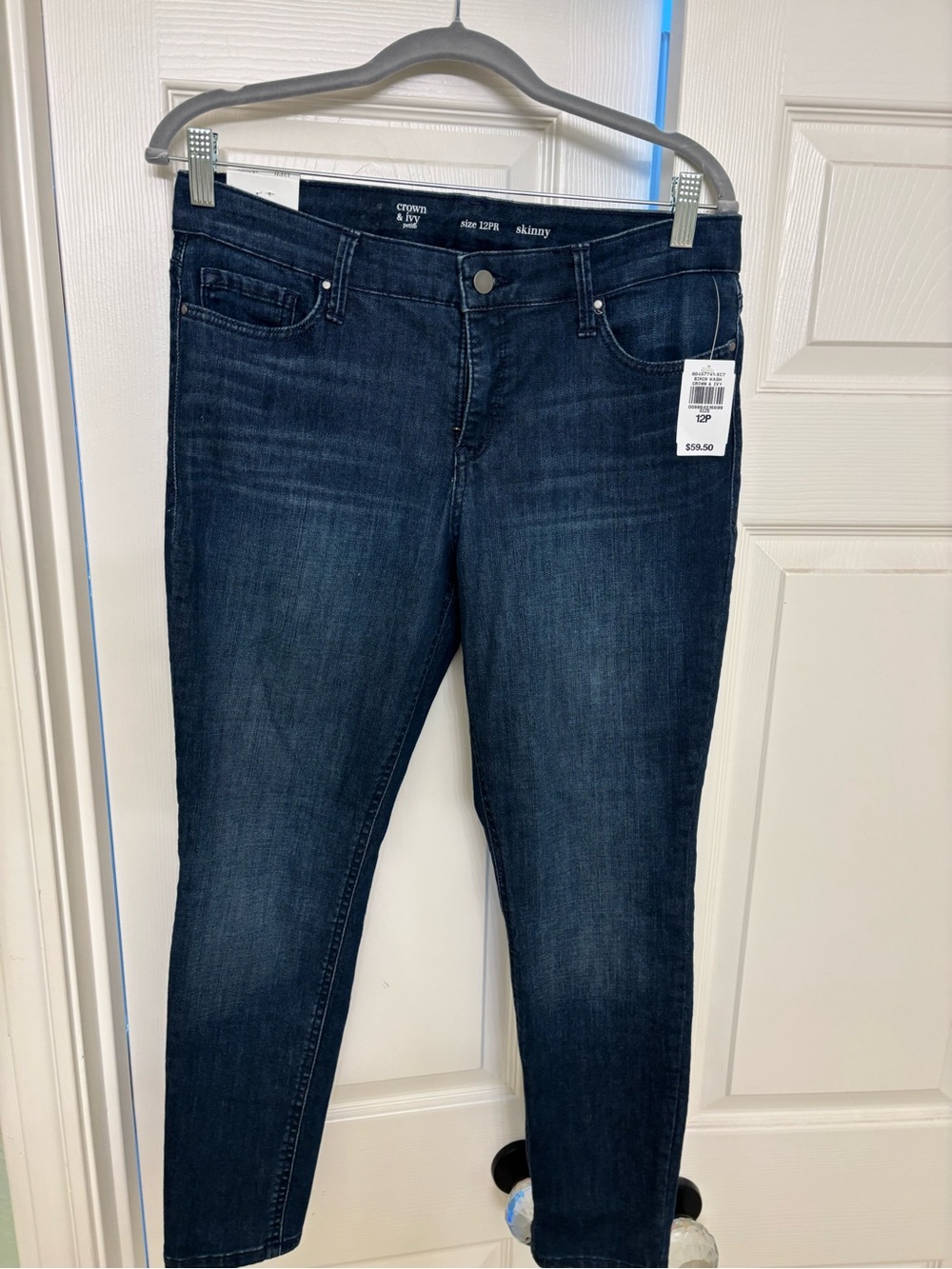 Crown & Ivy size 12 petite New with Tags Dark Blue Skinny Jeans - Women's